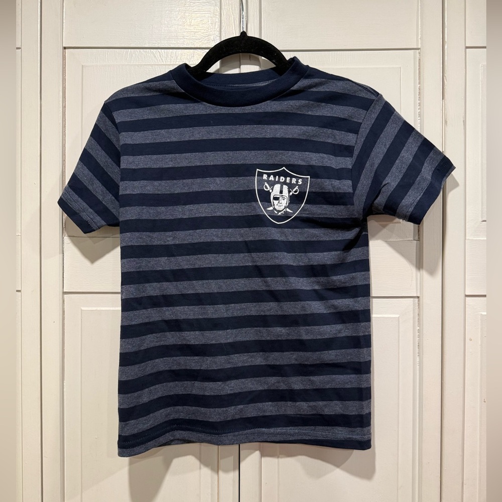 Raiders kids t shirt‎ size XL like new